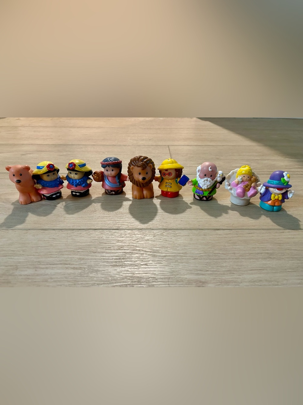 Fisher-Price Little People Lot of 9 Figures